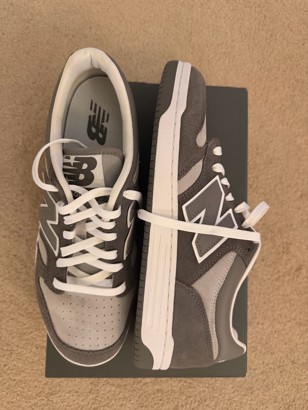 New Balance Men’s Gray & White Suede Low-Top Sneakers